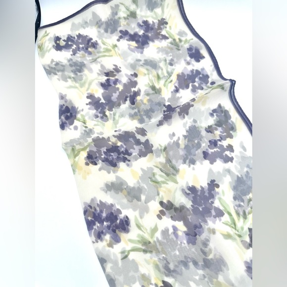 Ann Taylor Square Scarf Authentic Pattern - Picture 3 of 4